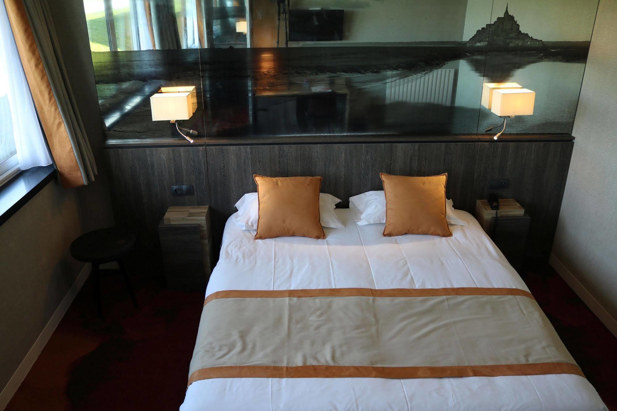 Hotel De La Digue Mont-Saint-Michel Екстер'єр фото